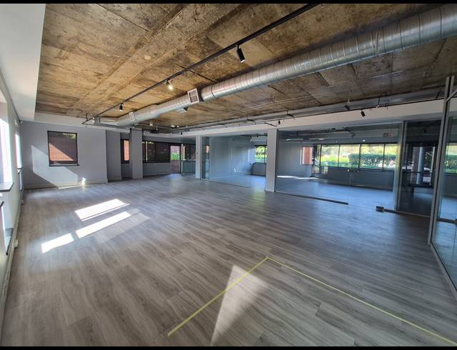 262M² OFFICE TO LET IN WOODMEAD
